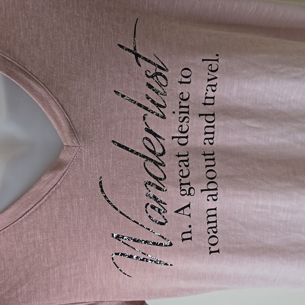 Maurices Wonderlust T-shirt NWT Size Medium